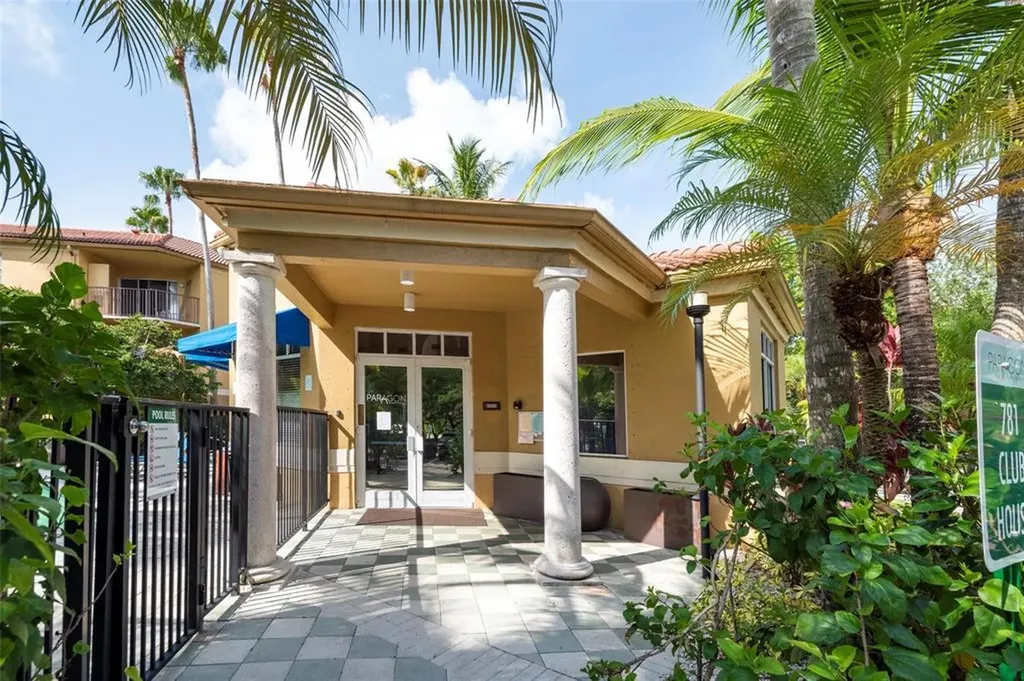 741 N Pine Island Road Plantation FL 33324