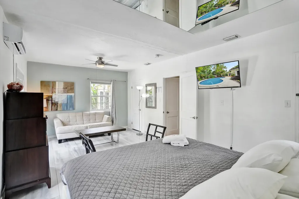 530 NE 11th Avenue Fort Lauderdale FL 33301