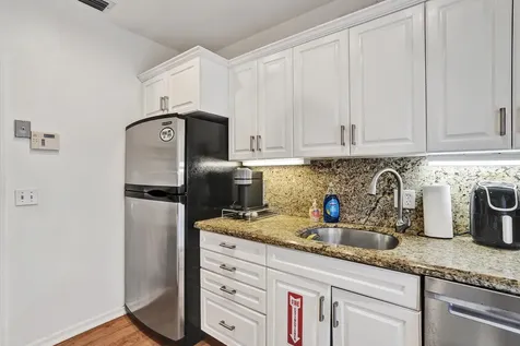 530 NE 11th Avenue Fort Lauderdale FL 33301