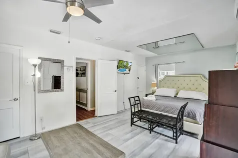 530 NE 11th Avenue Fort Lauderdale FL 33301