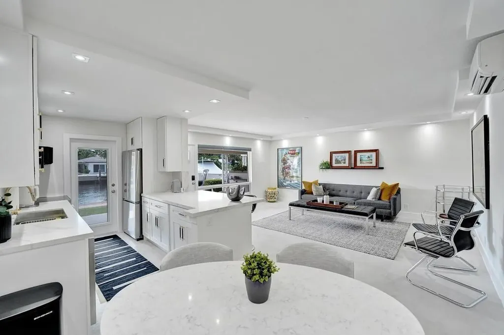 2866 NE 30th Street Fort Lauderdale FL 33306