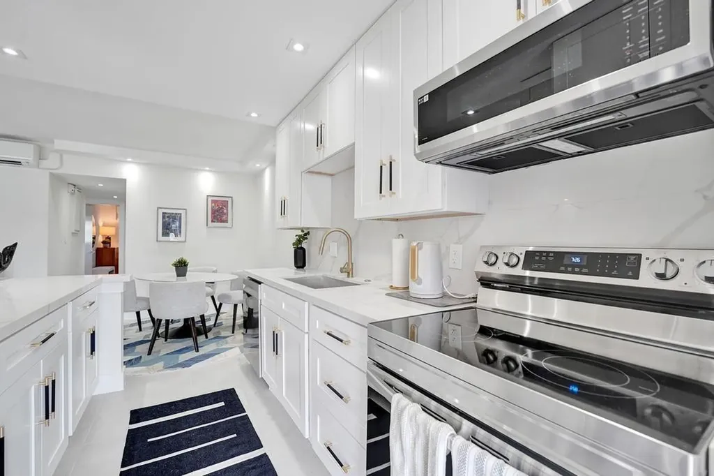 2866 NE 30th Street Fort Lauderdale FL 33306