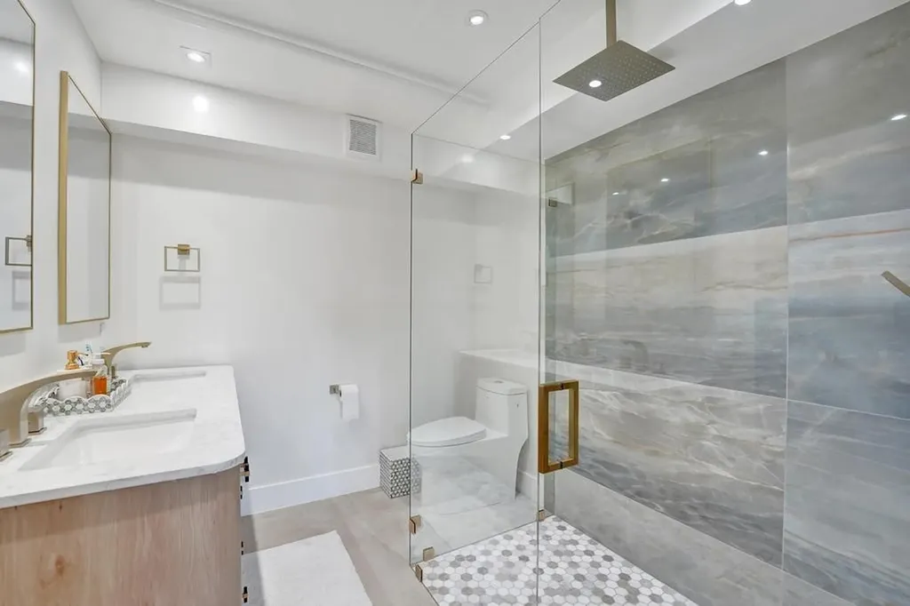 2866 NE 30th Street Fort Lauderdale FL 33306