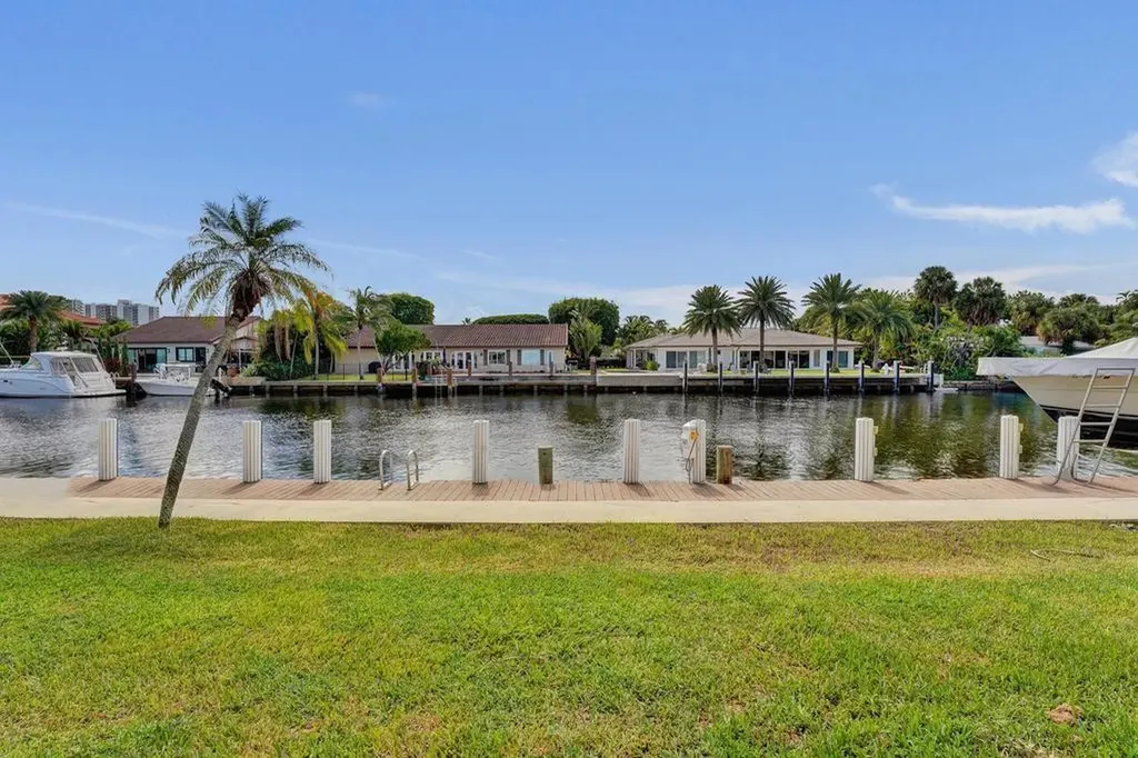 2866 NE 30th Street Fort Lauderdale FL 33306