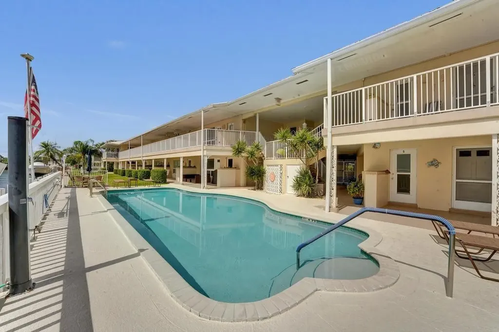 2866 NE 30th Street Fort Lauderdale FL 33306