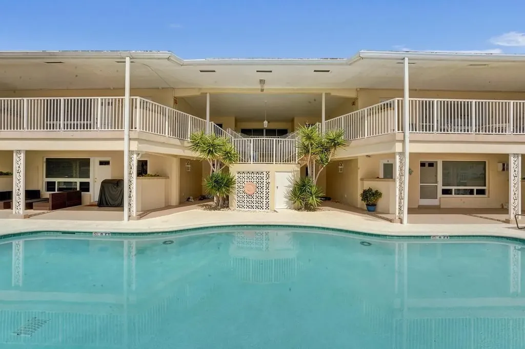 2866 NE 30th Street Fort Lauderdale FL 33306