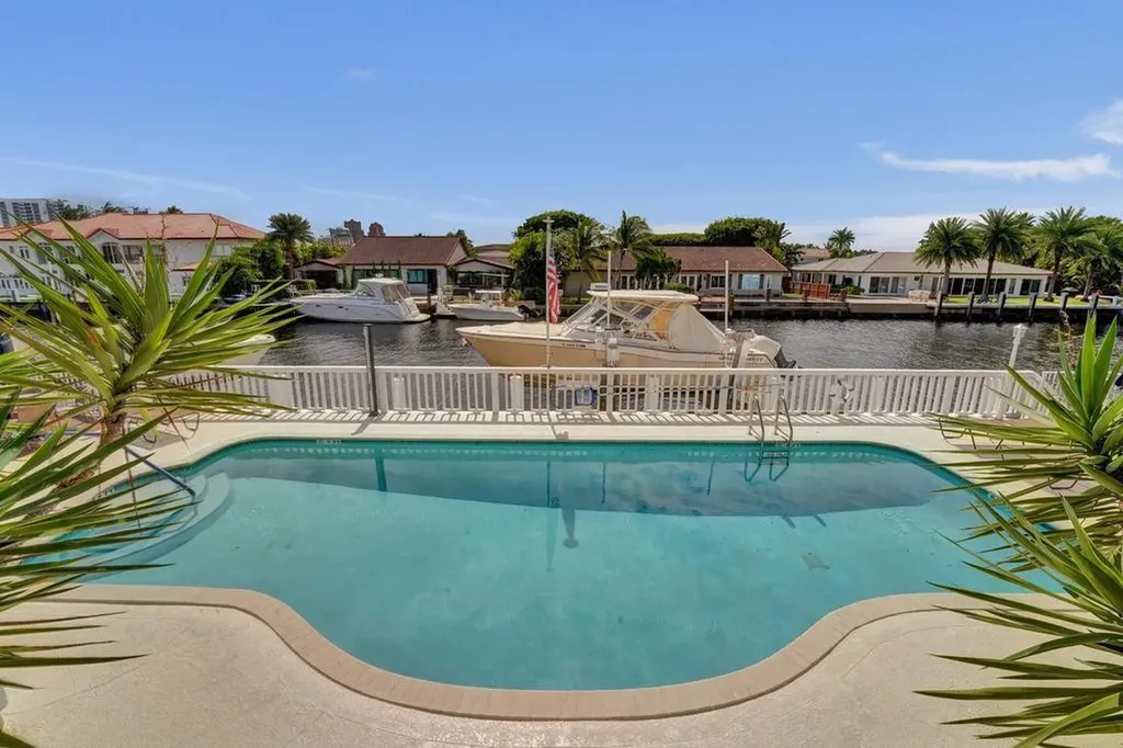 2866 NE 30th Street Fort Lauderdale FL 33306