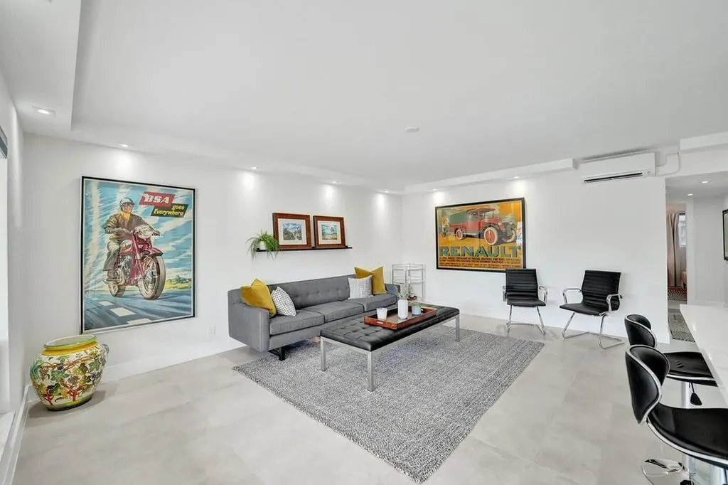 2866 NE 30th Street Fort Lauderdale FL 33306