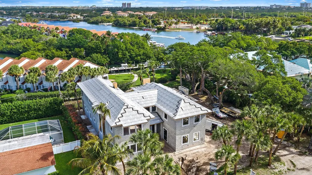 2267 Windsor Road Palm Beach Gardens FL 33410
