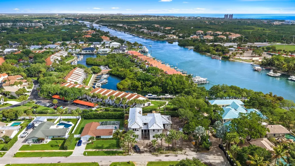 2267 Windsor Road Palm Beach Gardens FL 33410