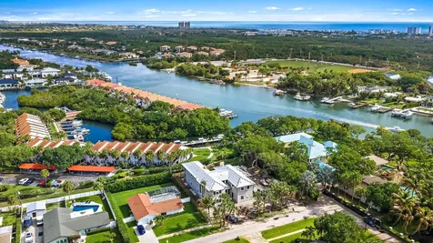 2267 Windsor Road Palm Beach Gardens FL 33410