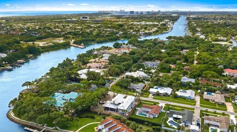 2267 Windsor Road Palm Beach Gardens FL 33410