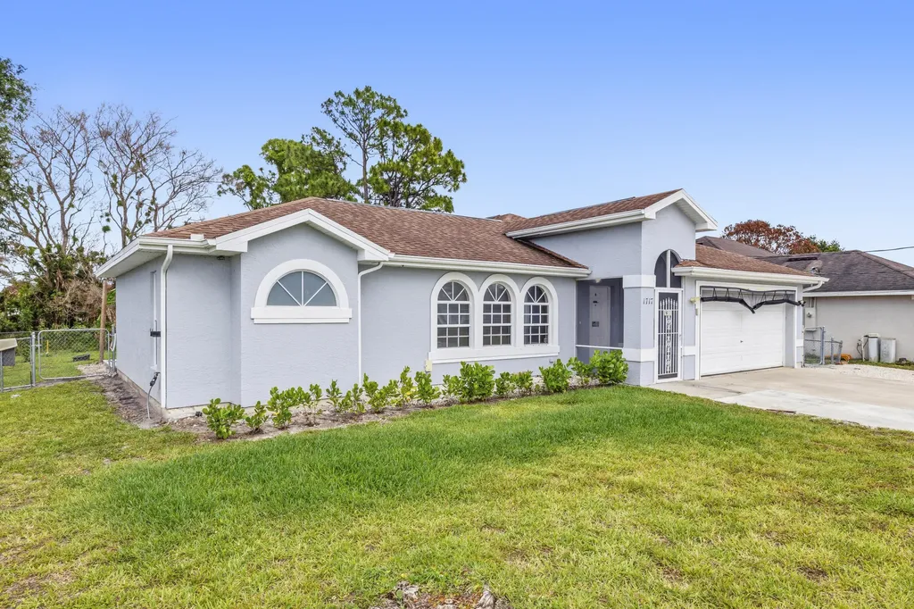 1717 SW Burlington Street Port St Lucie FL 34984