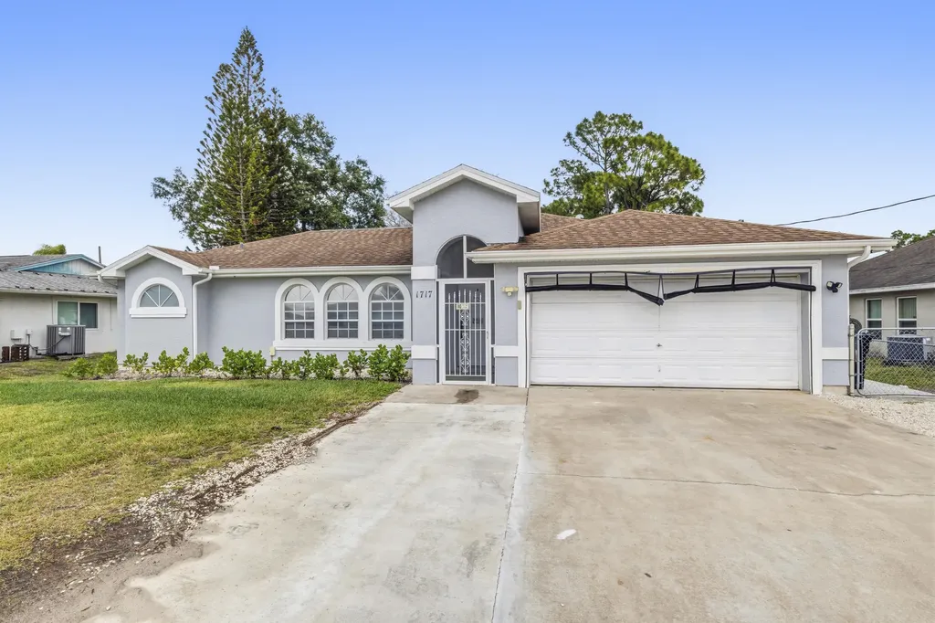 1717 SW Burlington Street Port St Lucie FL 34984