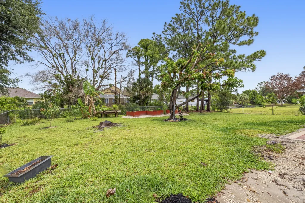 1717 SW Burlington Street Port St Lucie FL 34984