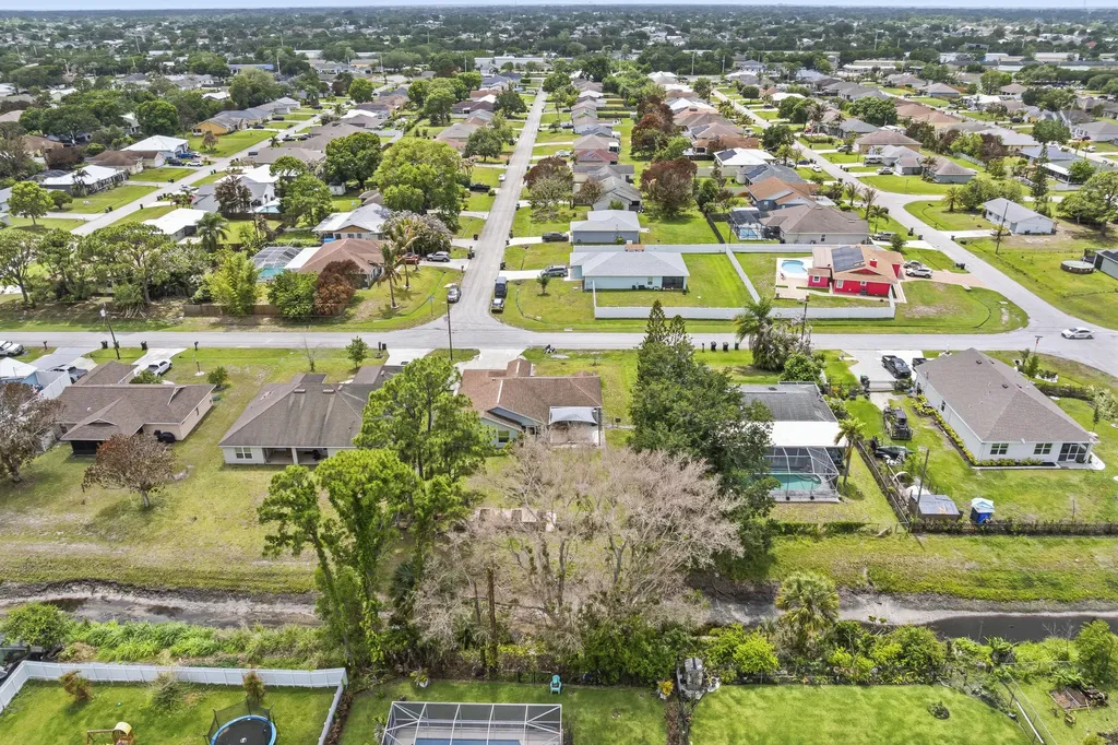 1717 SW Burlington Street Port St Lucie FL 34984