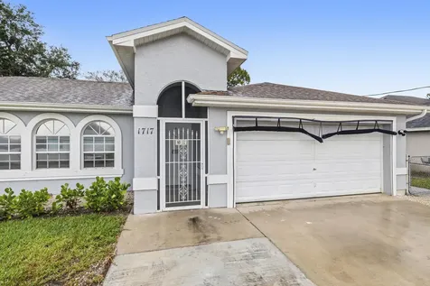 1717 SW Burlington Street Port St Lucie FL 34984