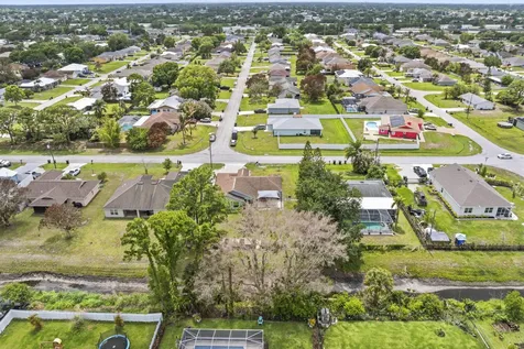 1717 SW Burlington Street Port St Lucie FL 34984