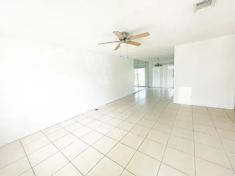 2304 Seaside Drive Greenacres FL 33463