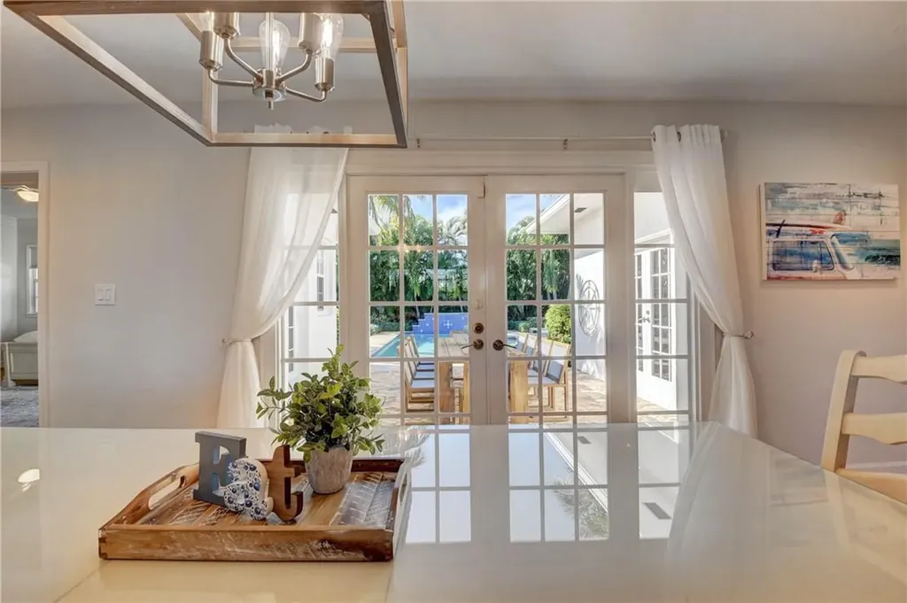 302 NW 11th Street Delray Beach FL 33444