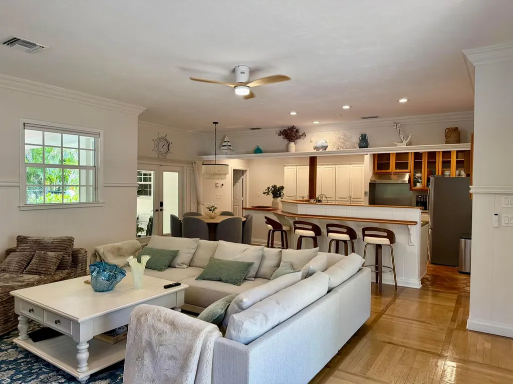 302 NW 11th Street Delray Beach FL 33444