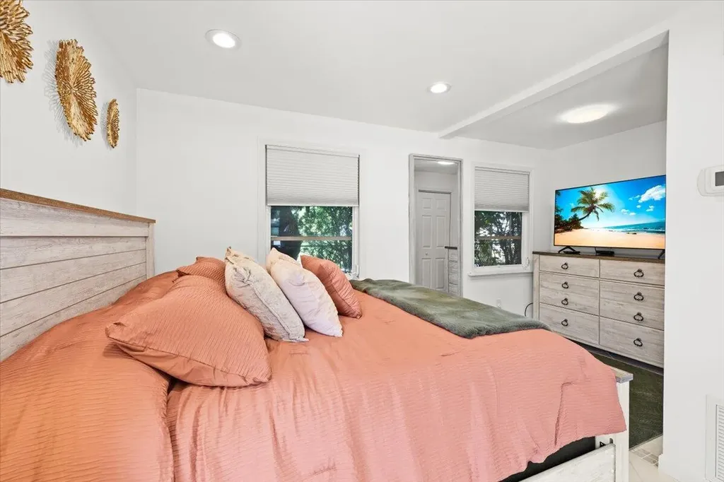 302 NW 11th Street Delray Beach FL 33444