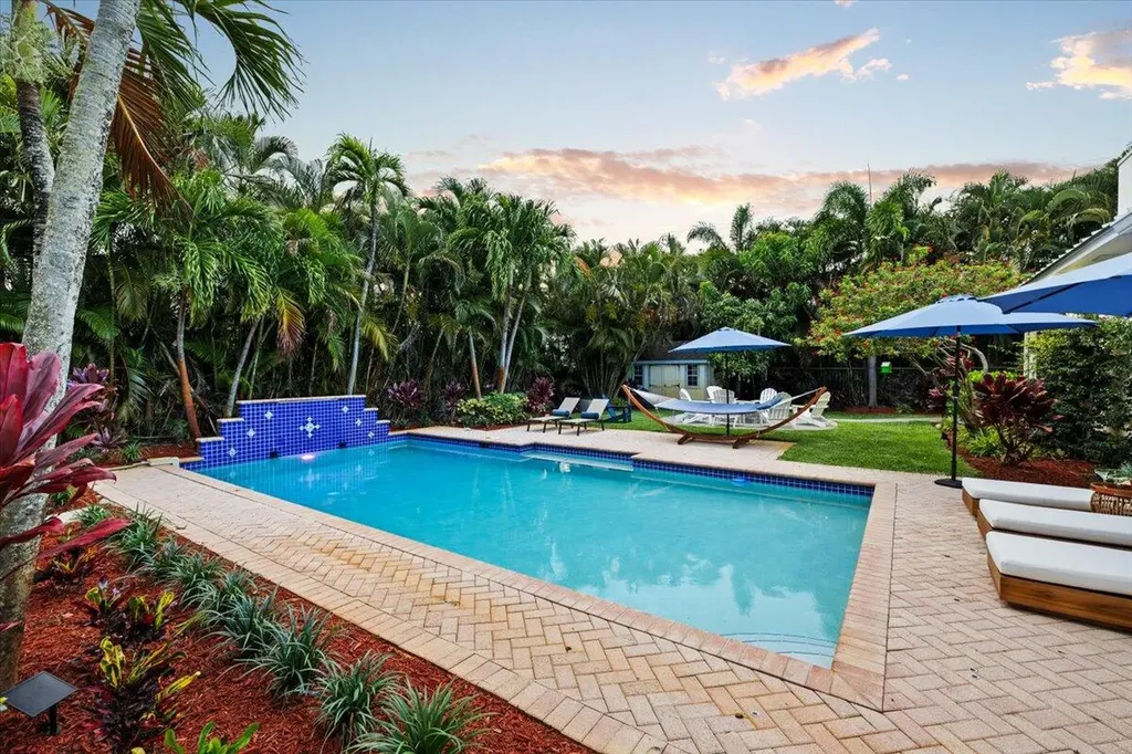 302 NW 11th Street Delray Beach FL 33444