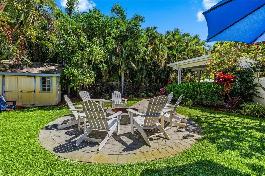 302 NW 11th Street Delray Beach FL 33444