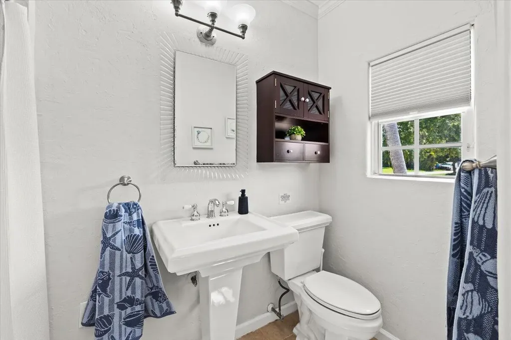 302 NW 11th Street Delray Beach FL 33444