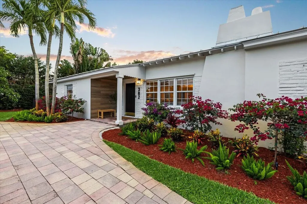 302 NW 11th Street Delray Beach FL 33444