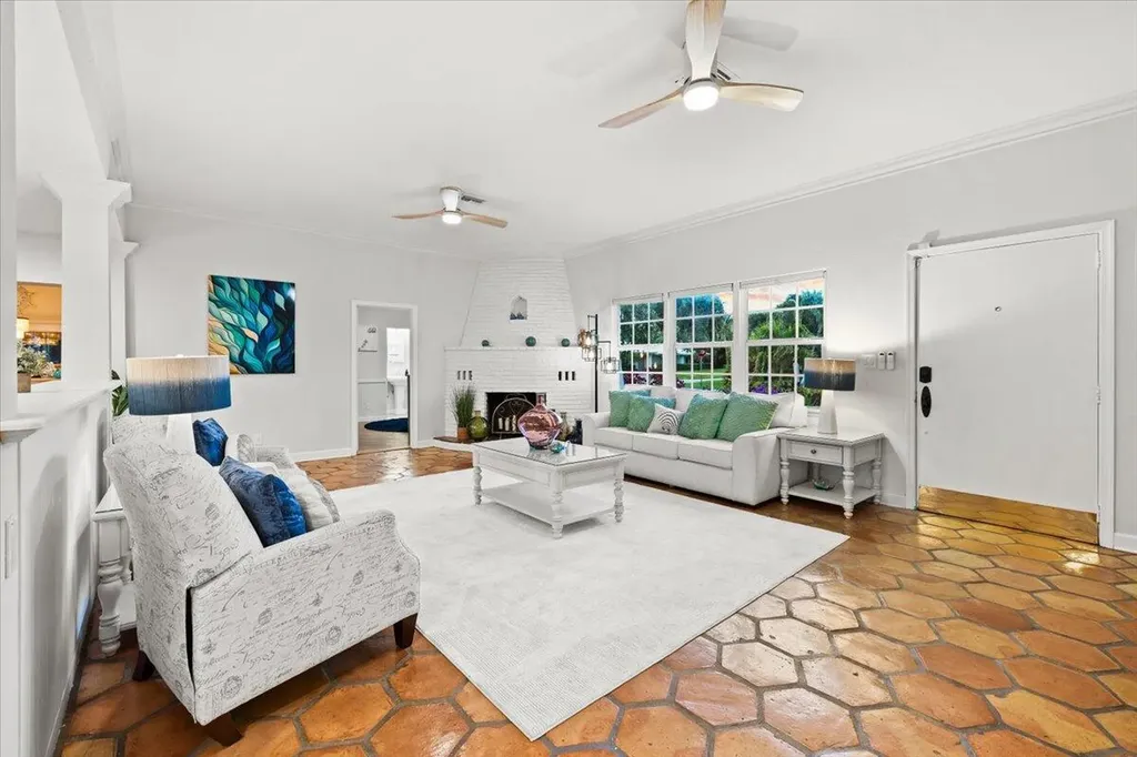302 NW 11th Street Delray Beach FL 33444