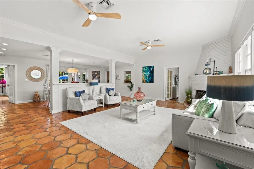 302 NW 11th Street Delray Beach FL 33444