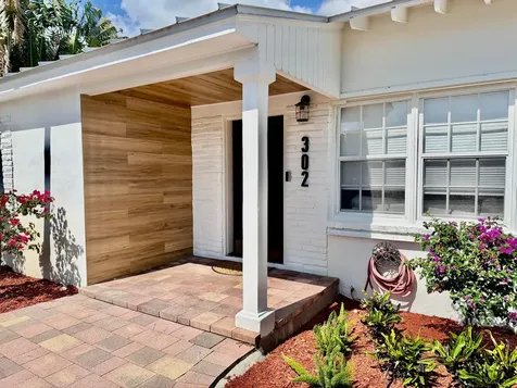 302 NW 11th Street Delray Beach FL 33444