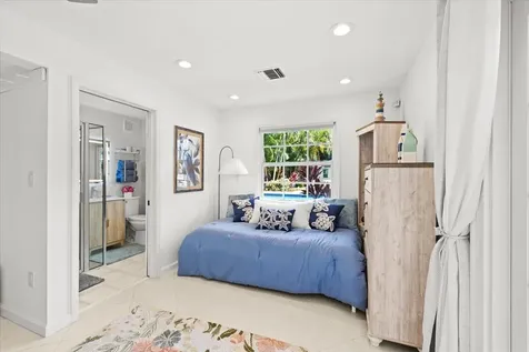 302 NW 11th Street Delray Beach FL 33444