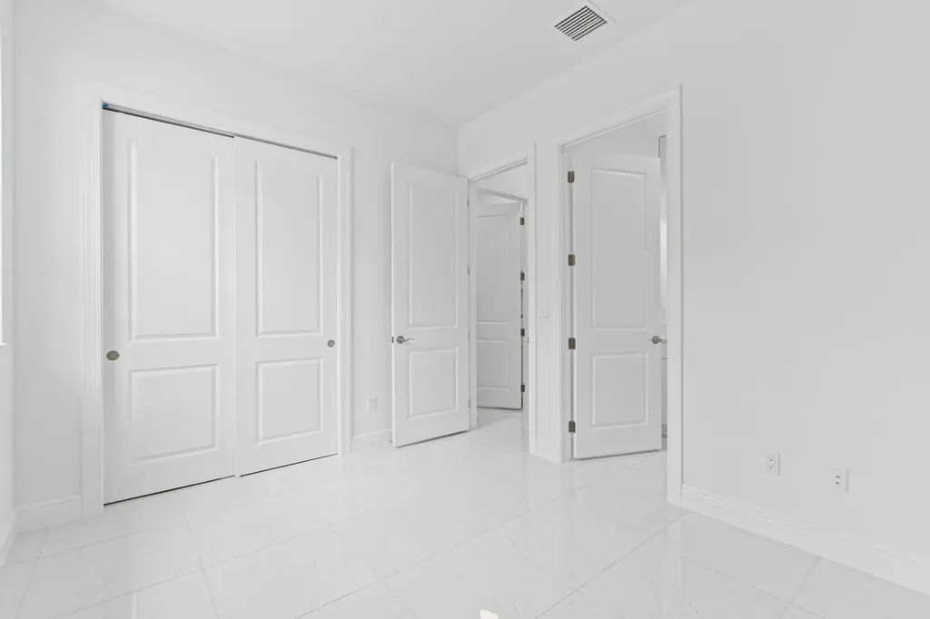 4931 Rivo Alto Circle Westlake FL 33470