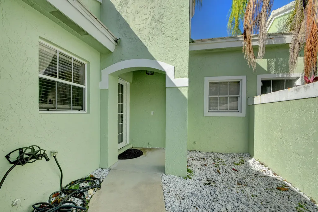 2519 Country Golf Drive Wellington FL 33414