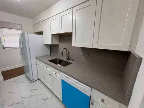 11 NW 56th Street Oakland Park FL 33309
