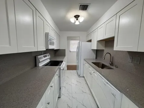 11 NW 56th Street Oakland Park FL 33309
