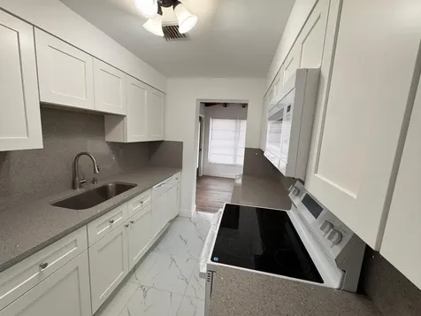 11 NW 56th Street Oakland Park FL 33309