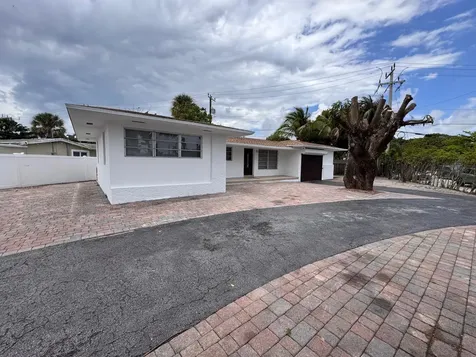 11 NW 56th Street Oakland Park FL 33309