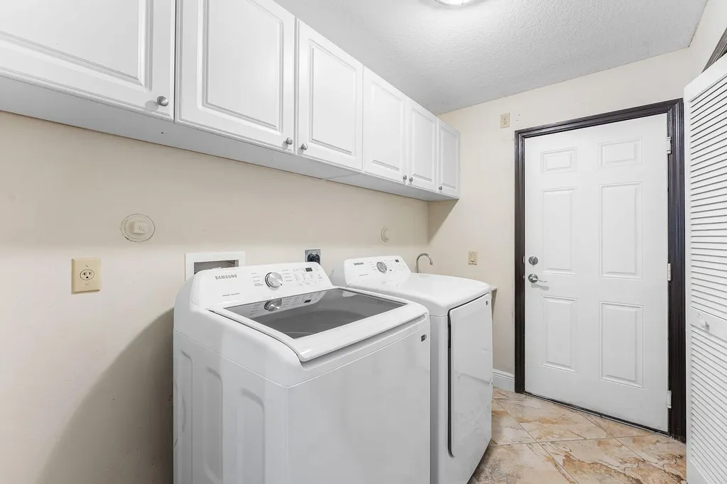 17109 Murcott Boulevard The Acreage FL 33470