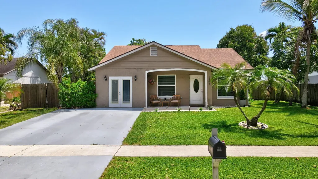1392 Thornridge Lane Royal Palm Beach FL 33411