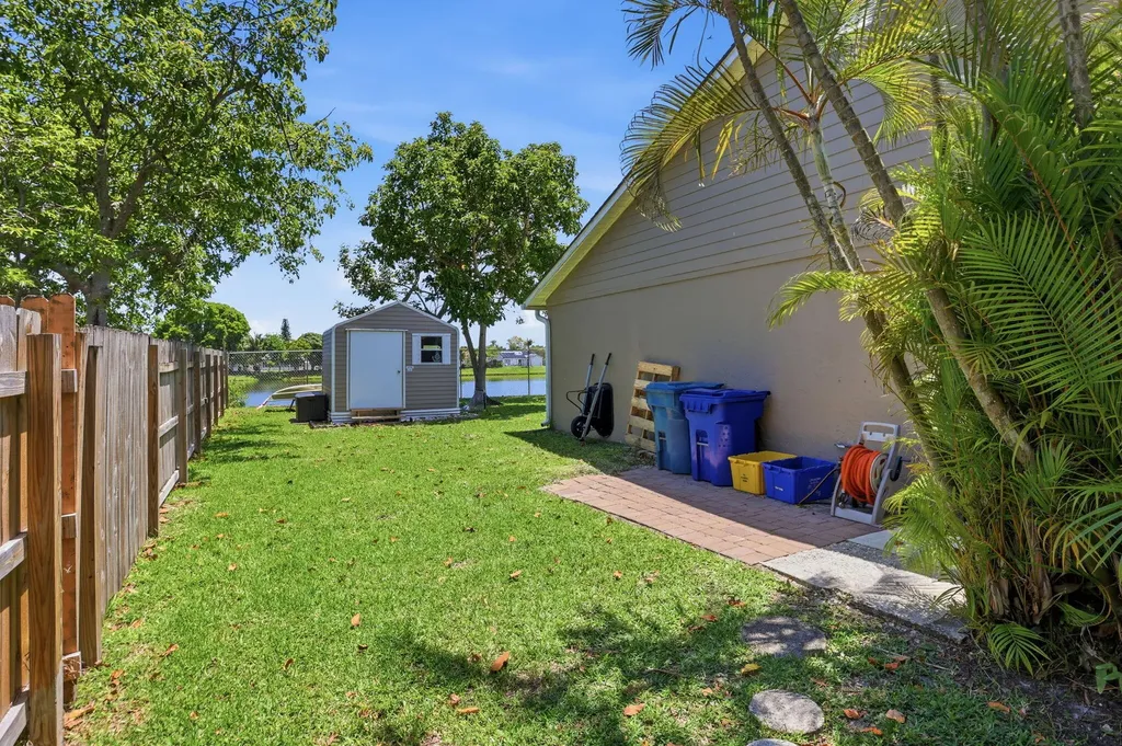 1392 Thornridge Lane Royal Palm Beach FL 33411