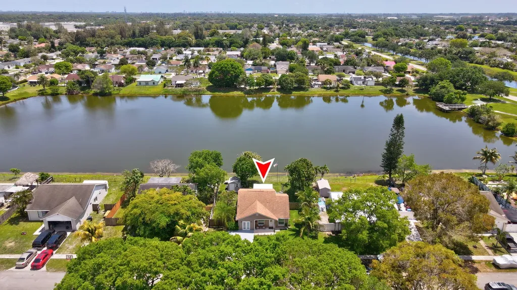 1392 Thornridge Lane Royal Palm Beach FL 33411
