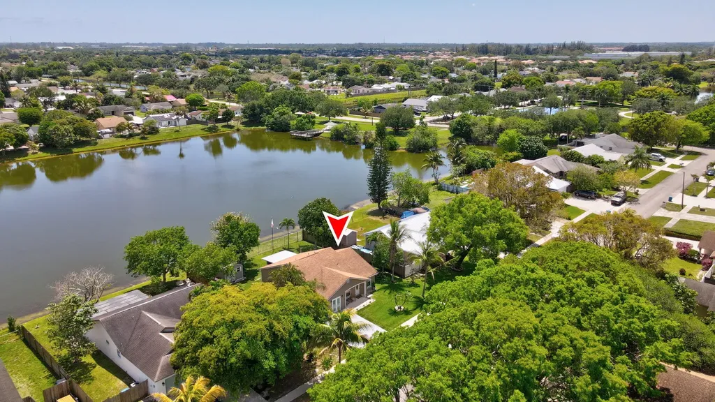 1392 Thornridge Lane Royal Palm Beach FL 33411