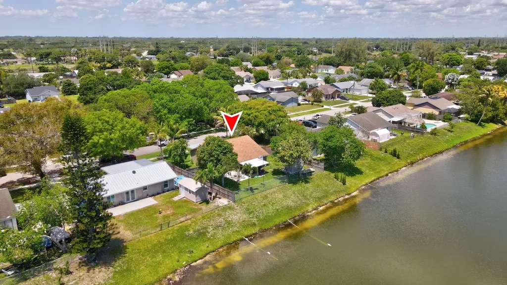 1392 Thornridge Lane Royal Palm Beach FL 33411
