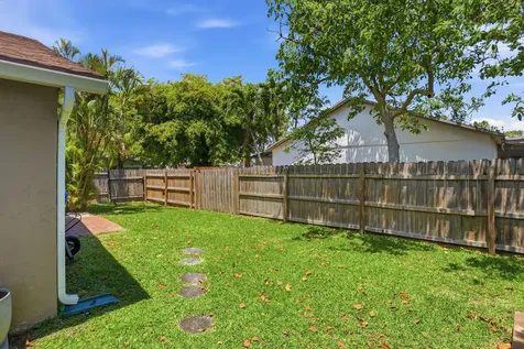 1392 Thornridge Lane Royal Palm Beach FL 33411