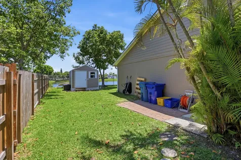 1392 Thornridge Lane Royal Palm Beach FL 33411