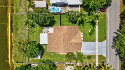 1392 Thornridge Lane Royal Palm Beach FL 33411