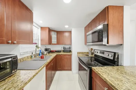1221 SW 122nd Avenue Miami FL 33184